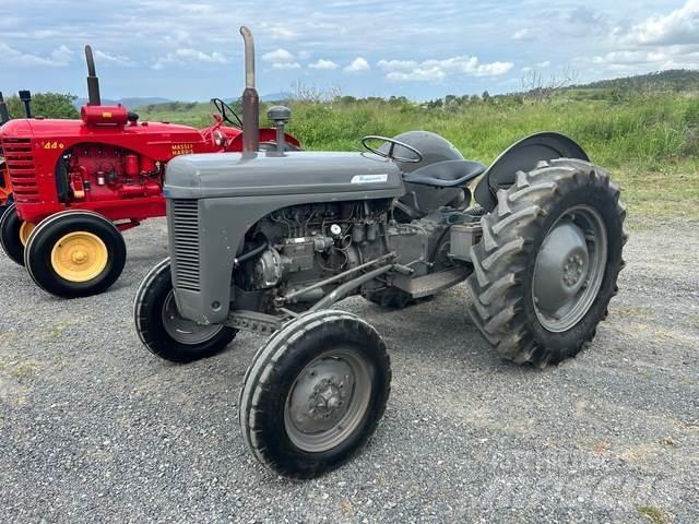Ferguson TE20 Anlegg - Annet