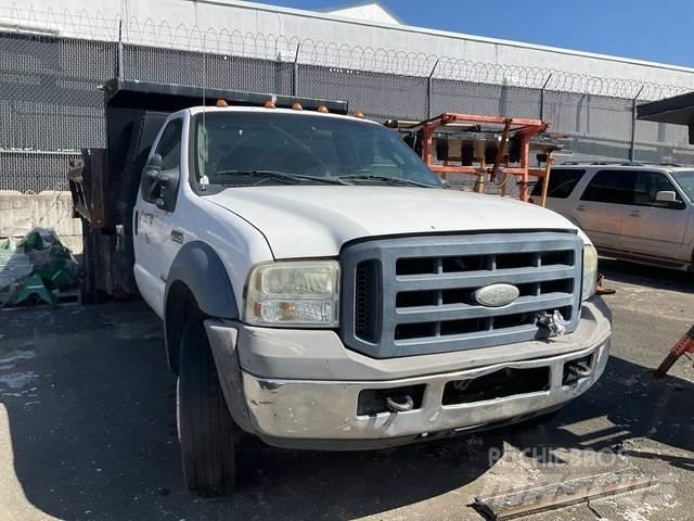 Ford 550 Tippbil