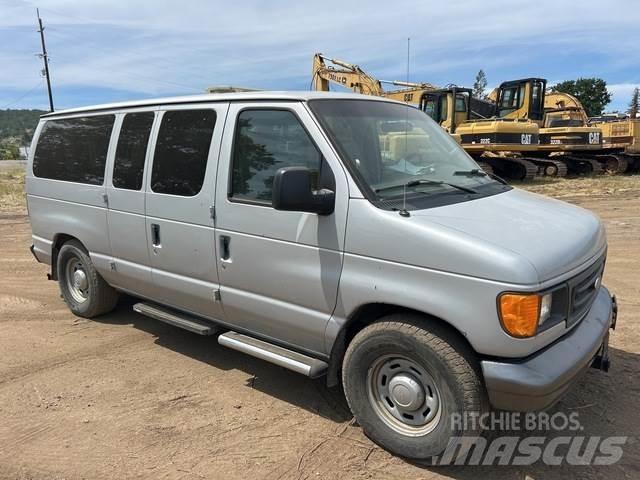 Ford E-150 Personbiler