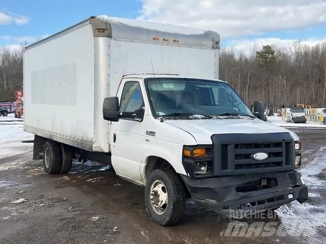 Ford E-350 Skapbiler