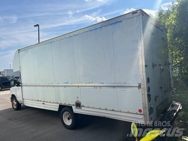 Ford E-350 Lette lastebiler