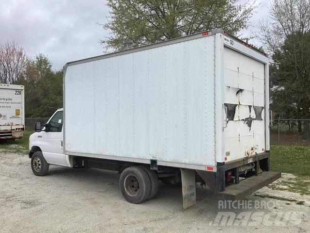 Ford E-350 Skapbiler