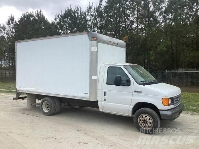 Ford E-350 Skapbiler