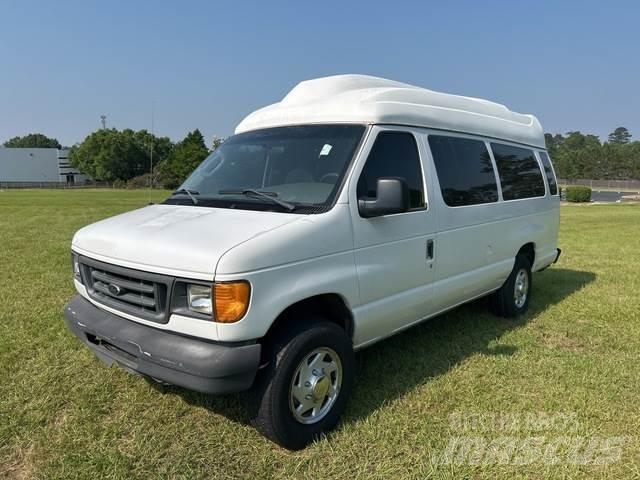 Ford E-350 Personbiler