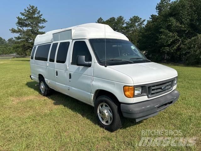 Ford E-350 Personbiler