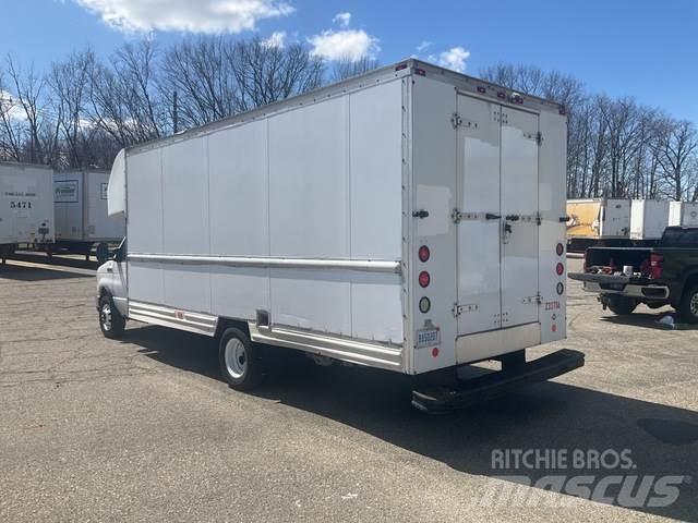Ford E-350 Skapbiler