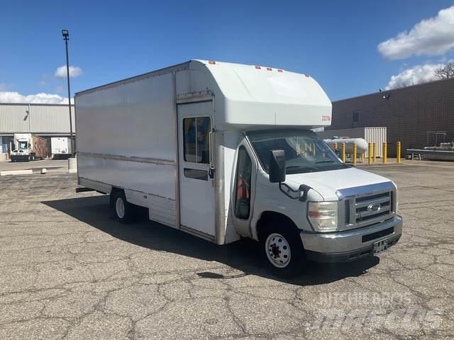 Ford E-350 Skapbiler