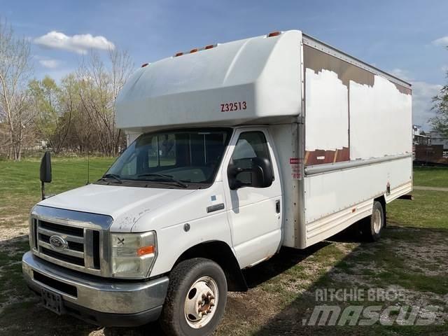 Ford E-350 Skapbiler
