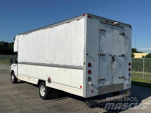 Ford E-350 Lette lastebiler