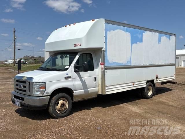 Ford E-350 Skapbiler