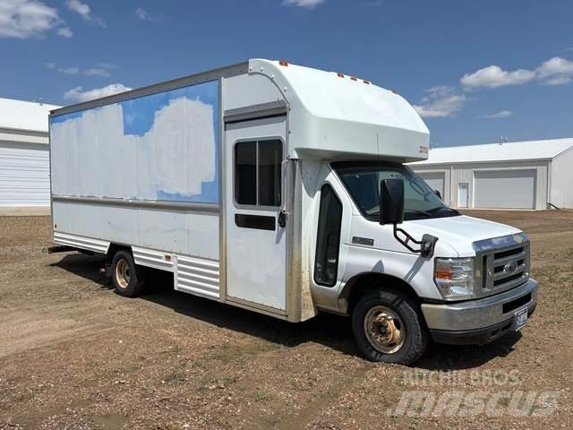 Ford E-350 Skapbiler