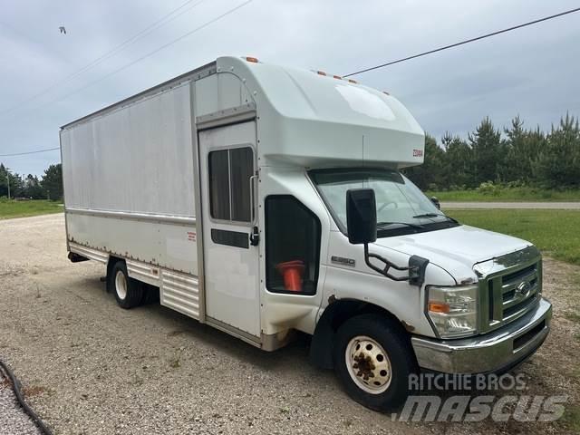 Ford E-350 Skapbiler