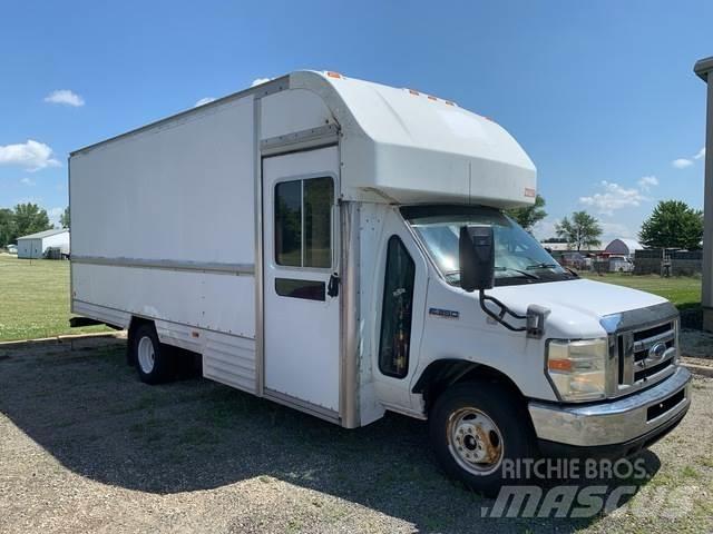 Ford E-350 Skapbiler