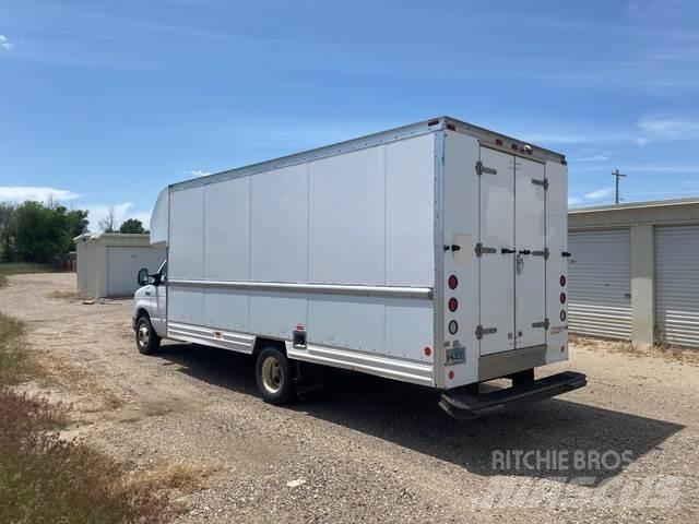 Ford E-350 Skapbiler