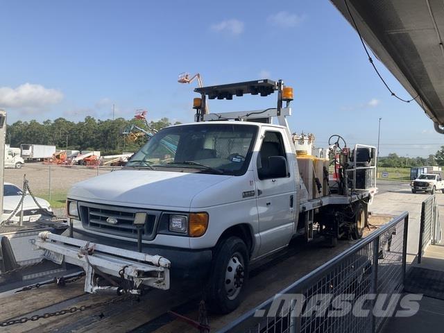 Ford E-350 Kommunalt / generelt kjøretøy