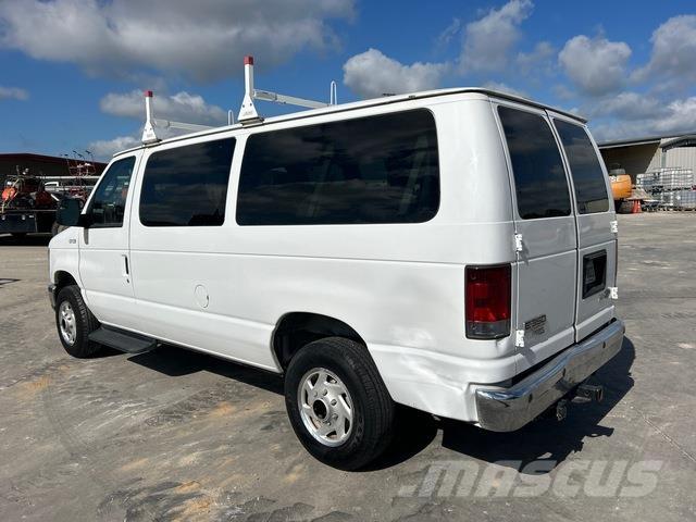 Ford E-350 Personbiler