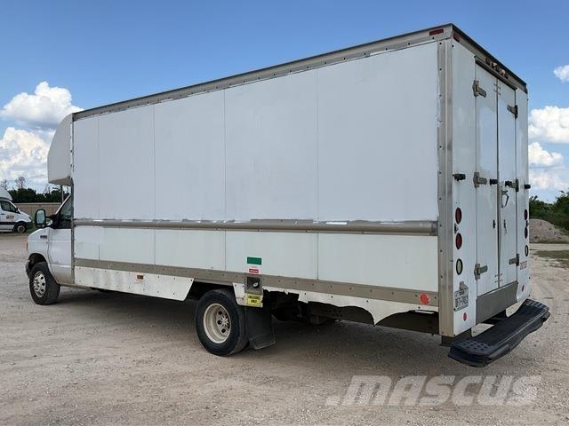 Ford E-350 Skapbiler