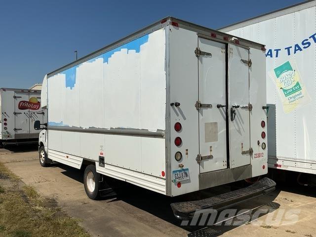 Ford E-350 Skapbiler