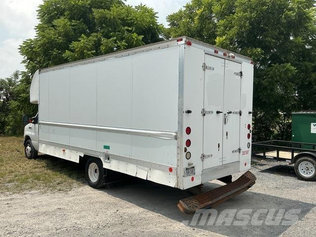 Ford E-350 Lette lastebiler
