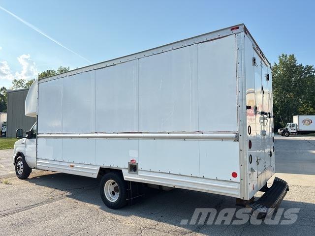 Ford E-350 Skapbiler