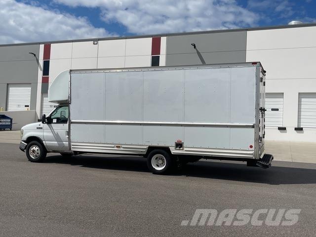 Ford E-350 Skapbiler
