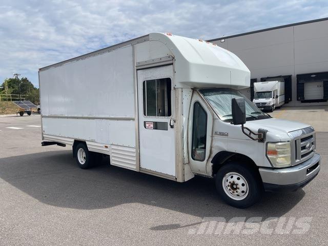 Ford E-350 Skapbiler
