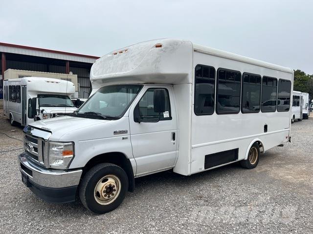 Ford E-350 Minibusser