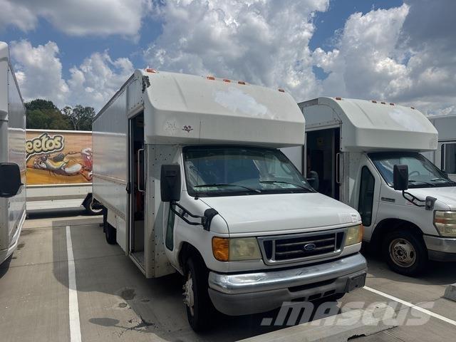 Ford E-350 Lette lastebiler