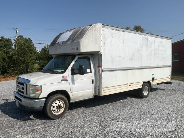 Ford E-350 Skapbiler