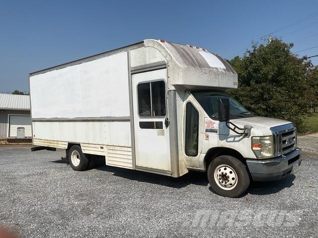 Ford E-350 Skapbiler