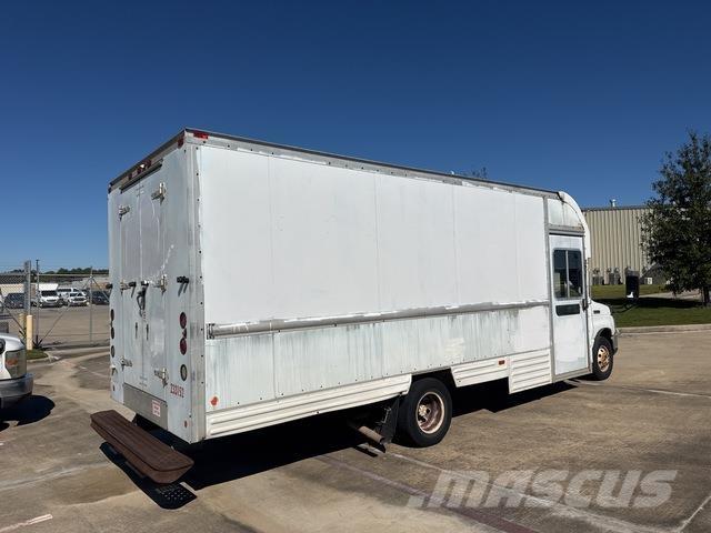 Ford E-350 Skapbiler