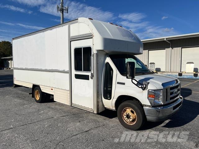 Ford E-350 Skapbiler