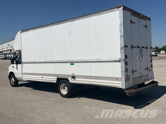 Ford E-350 Skapbiler