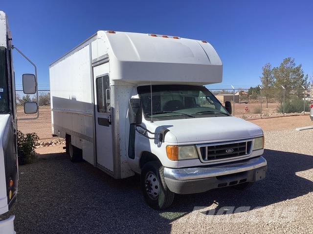 Ford E-350 Skapbiler