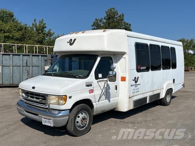 Ford E-450 Minibusser