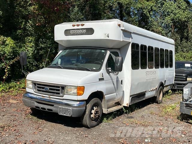 Ford E450 Personbiler