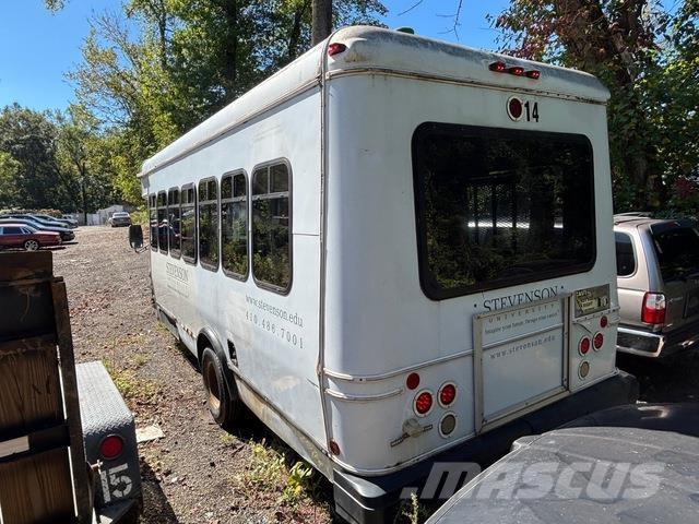 Ford E450 Personbiler