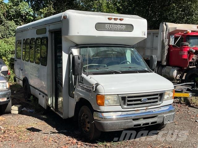 Ford E450 Personbiler