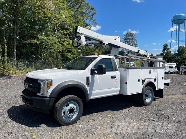 Ford F-450 Bilmontert lift