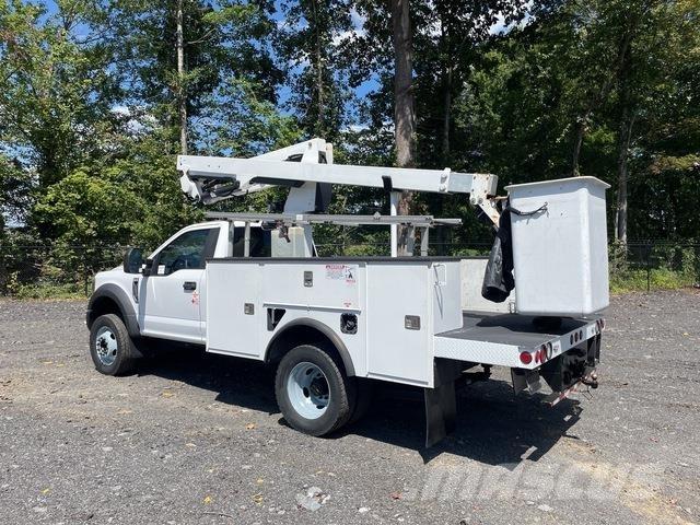 Ford F-450 Bilmontert lift