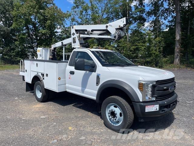 Ford F-450 Bilmontert lift