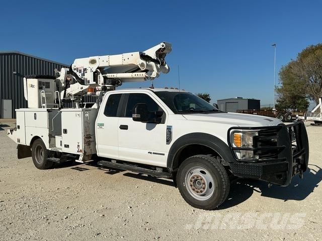 Ford F-550 Bilmontert lift