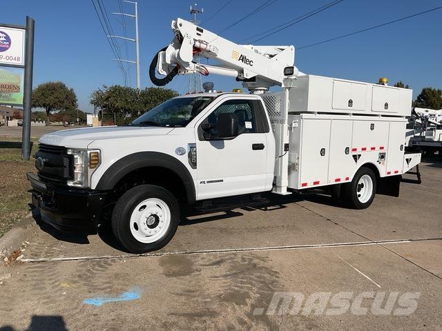 Ford F-550 Bilmontert lift