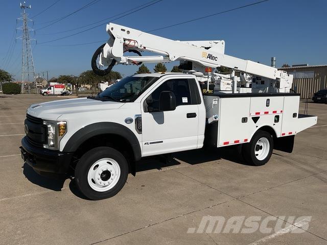 Ford F-550 Bilmontert lift