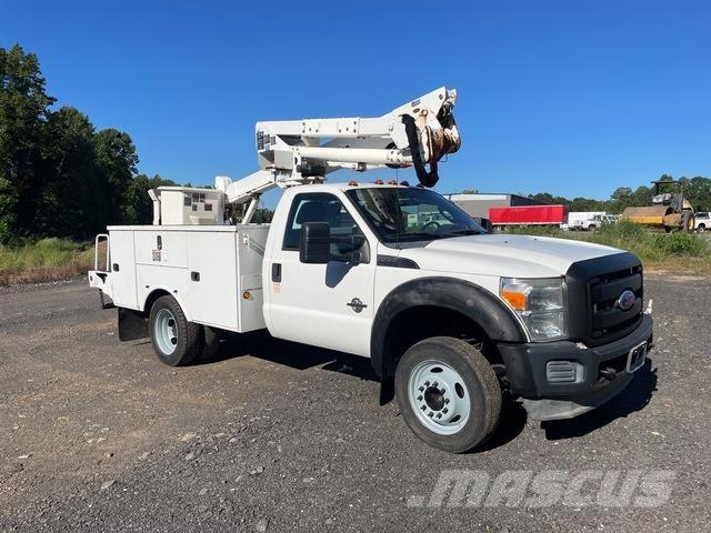Ford F-550 Bilmontert lift