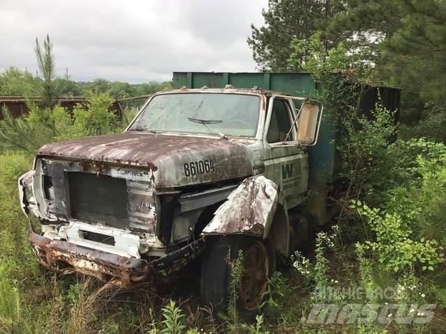 Ford F-700 Tippbil