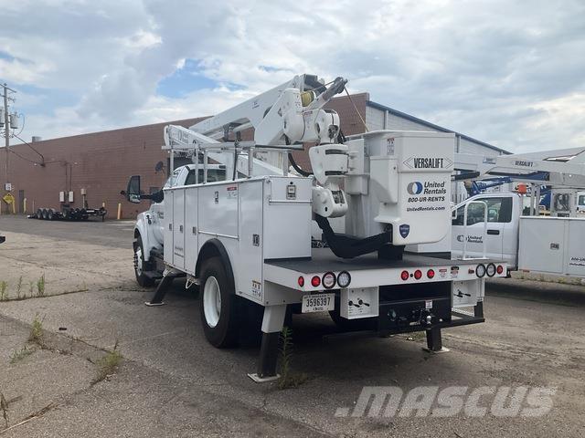 Ford F-750 Bilmontert lift