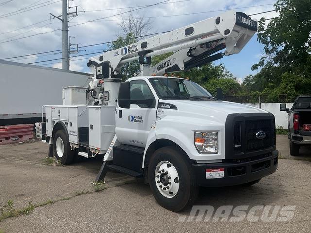 Ford F-750 Bilmontert lift
