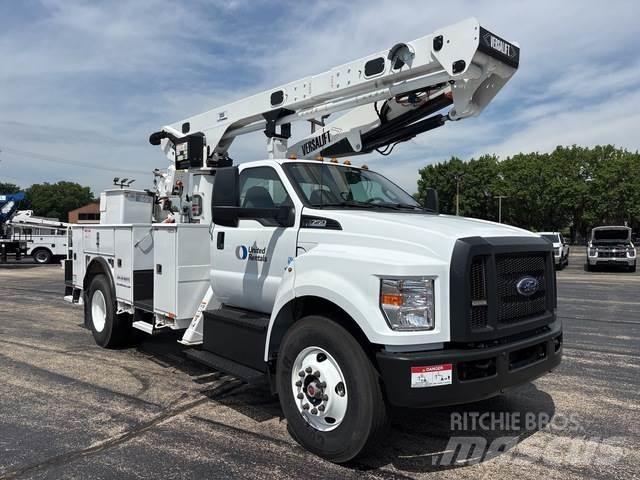 Ford F-750 Bilmontert lift