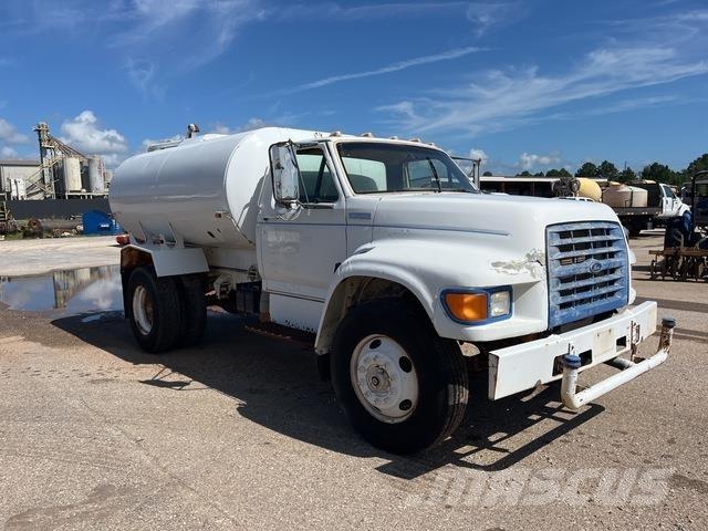 Ford F-800 Vanningsvogn for støvdemping